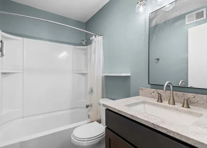 Newly Renovated Unit In Spfld #201 Springfield